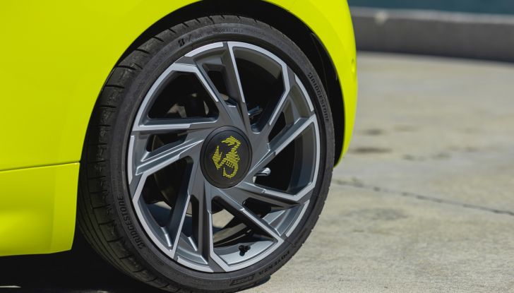 Nuove Abarth 500e e 500e Turismo: cresce la gamma con due versioni inedite - Foto 49 di 58