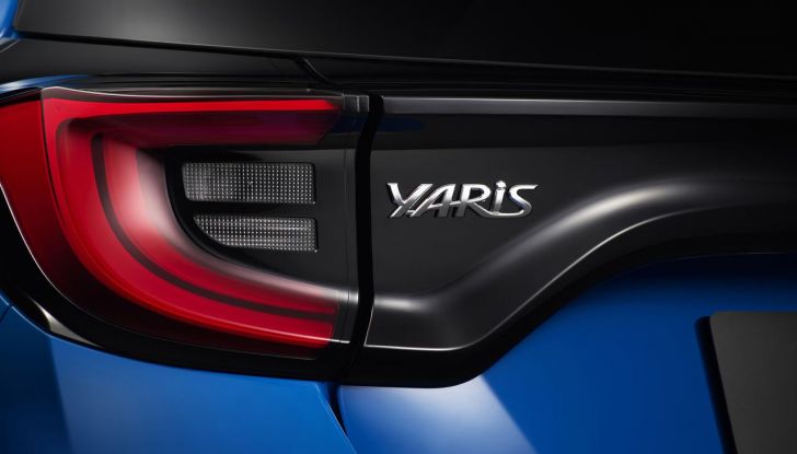 Toyota Yaris 2024: allestimenti, motori e prezzi - Foto 11 di 21