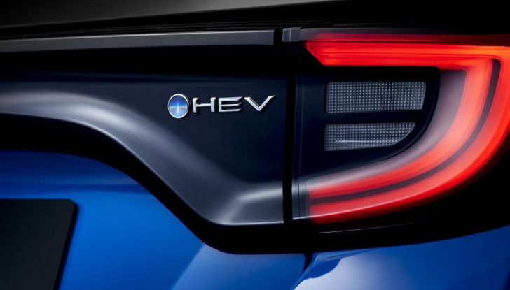 Toyota Yaris 2024: allestimenti, motori e prezzi - Foto 16 di 21