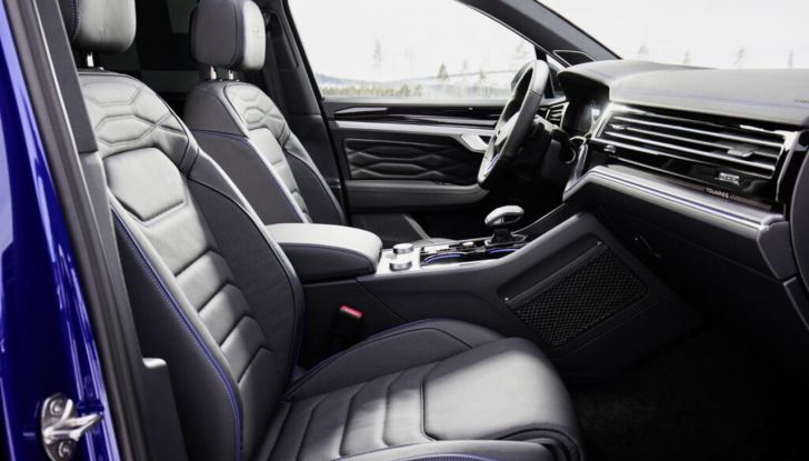 Volkswagen Touareg 2024 restyling: motori, allestimenti, prezzi - Foto 5 di 73
