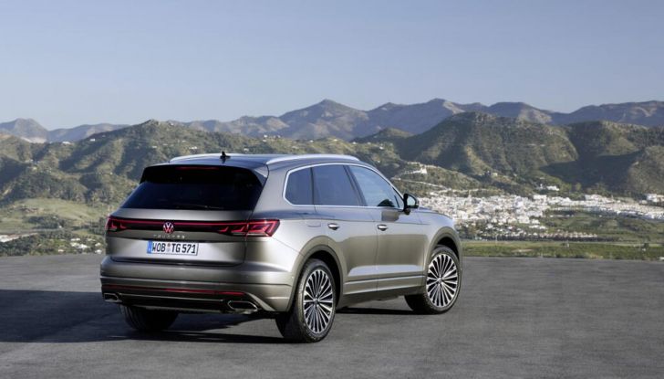 Volkswagen Touareg 2024 restyling: motori, allestimenti, prezzi - Foto 39 di 73