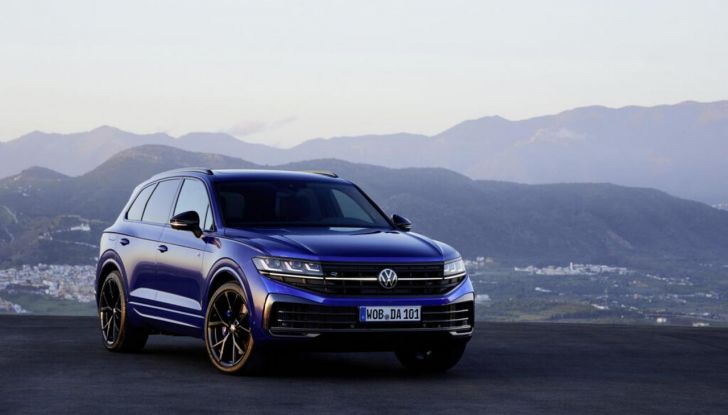 Volkswagen Touareg 2024 restyling: motori, allestimenti, prezzi - Foto 13 di 73