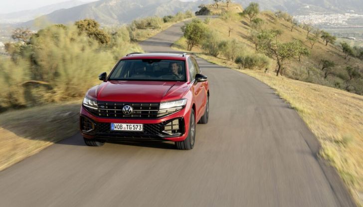 Volkswagen Touareg 2024 restyling: motori, allestimenti, prezzi - Foto 70 di 73