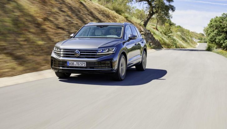 Volkswagen Touareg 2024 restyling: motori, allestimenti, prezzi - Foto 45 di 73