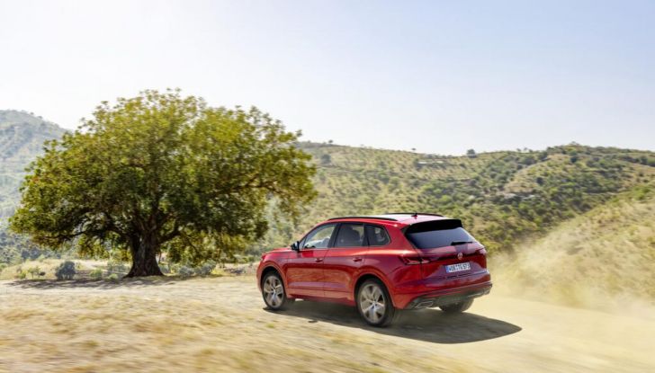 Volkswagen Touareg 2024 restyling: motori, allestimenti, prezzi - Foto 63 di 73