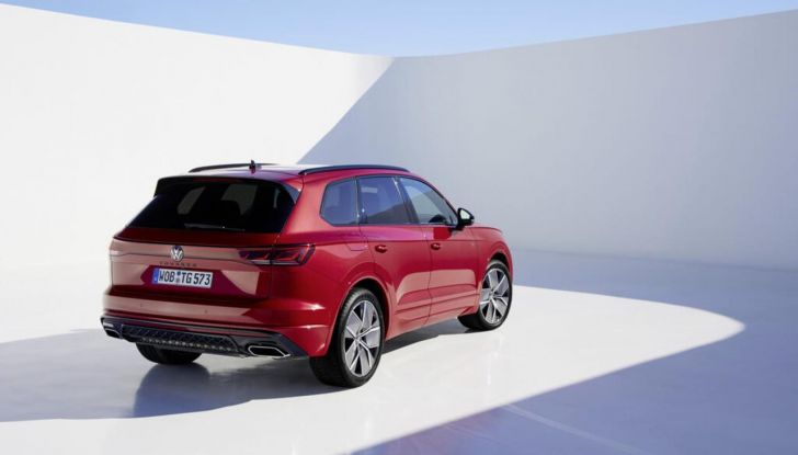 Volkswagen Touareg 2024 restyling: motori, allestimenti, prezzi - Foto 46 di 73