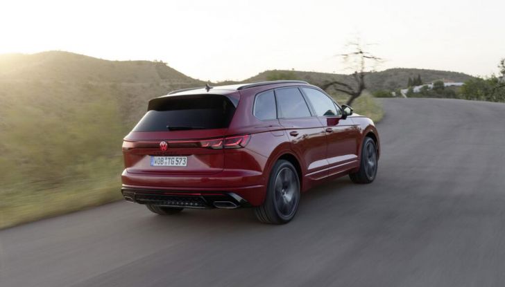 Volkswagen Touareg 2024 restyling: motori, allestimenti, prezzi - Foto 67 di 73