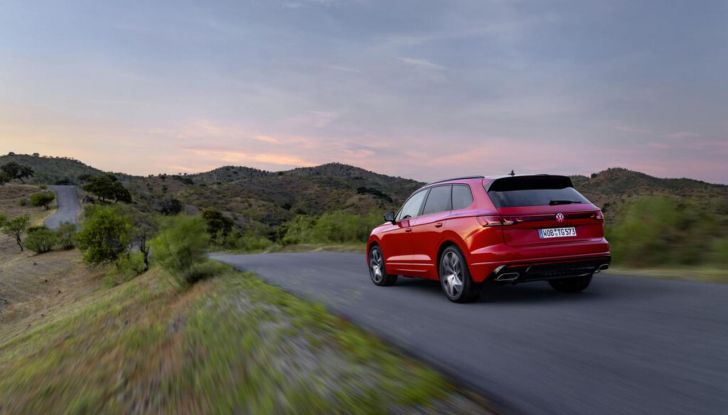 Volkswagen Touareg 2024 restyling: motori, allestimenti, prezzi - Foto 65 di 73