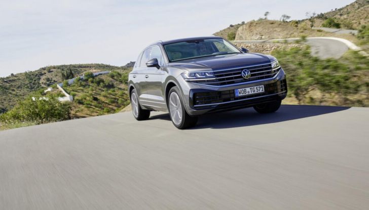 Volkswagen Touareg 2024 restyling: motori, allestimenti, prezzi - Foto 44 di 73