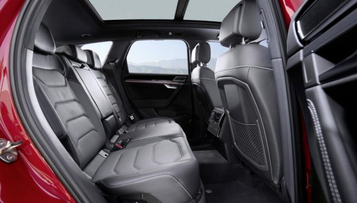 Volkswagen Touareg 2024 restyling: motori, allestimenti, prezzi - Foto 51 di 73