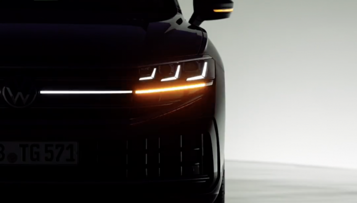 Volkswagen Touareg 2024: caratteristiche della nuova versione restyling - Foto 5 di 8