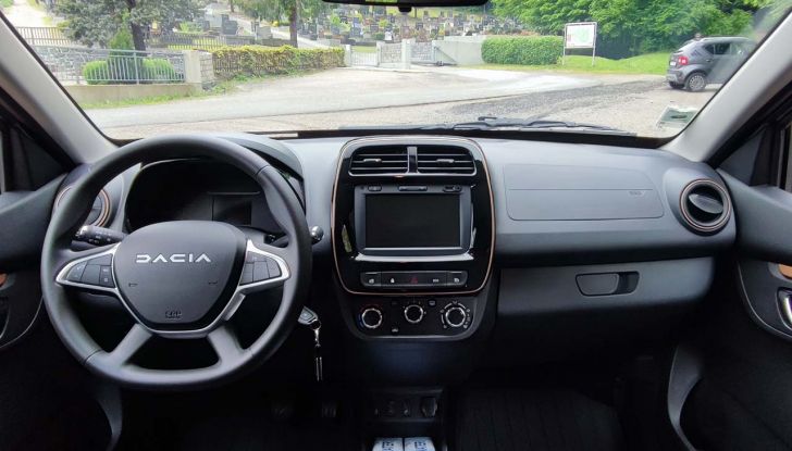 Dacia Spring Extreme: prova su strada e autonomia della city-car elettrica - Foto 15 di 19
