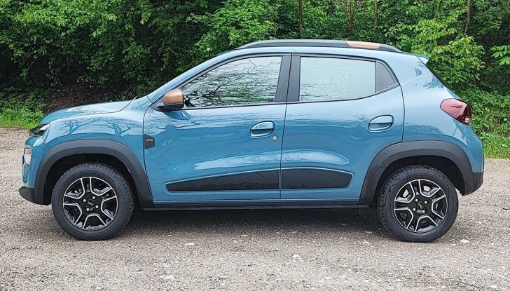 Dacia Spring Extreme: prova su strada e autonomia della city-car elettrica - Foto 6 di 19