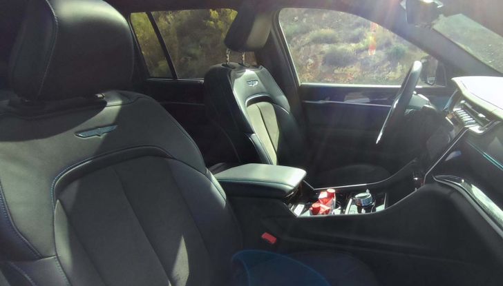 Jeep Grand Cherokee 4xe 2023: prova su strada e consumi del nuovo SUV ibrido - Foto 21 di 24