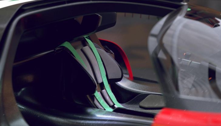 Alfa Romeo P7: un designer immagina una nuova hypercar a idrogeno - Foto 8 di 21
