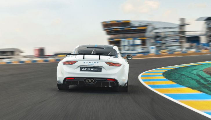 Alpine A110 R Le Mans: debutta la nuova versione speciale in sole 100 unità - Foto 5 di 28