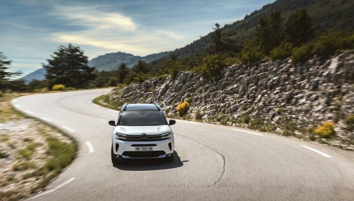 Citroën C5 Aircross: debutta la prima versione mild hybrid del SUV - Foto 6 di 14