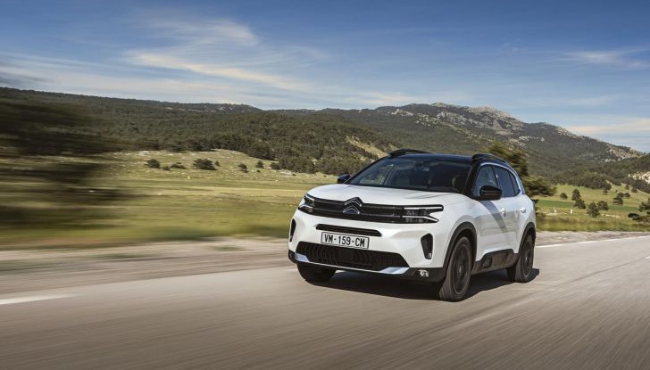 Citroën C5 Aircross: debutta la prima versione mild hybrid del SUV - Foto 4 di 14