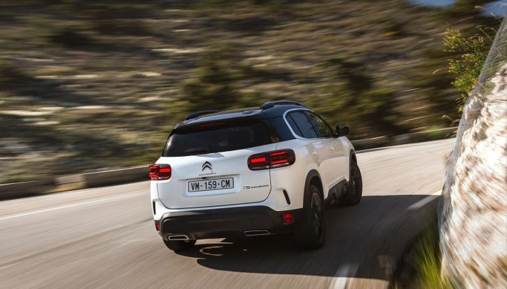 Citroën C5 Aircross: debutta la prima versione mild hybrid del SUV - Foto 5 di 14