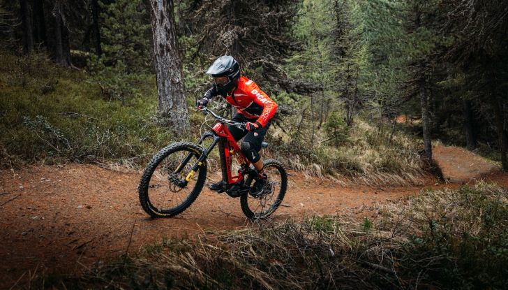 Powerstage RR Limited Edition: la prima Ducati e-MTB in carbonio - Foto 1 di 9
