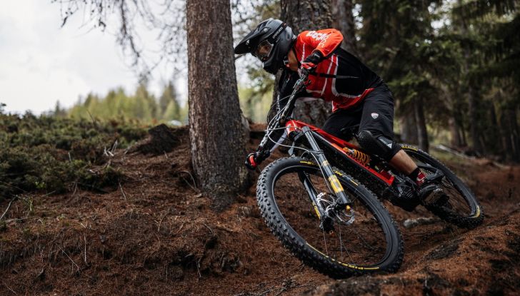 Powerstage RR Limited Edition: la prima Ducati e-MTB in carbonio - Foto 8 di 9