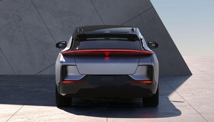 Faraday Future FF 91: partite le prime consegne dell’auto elettrica - Foto 4 di 12