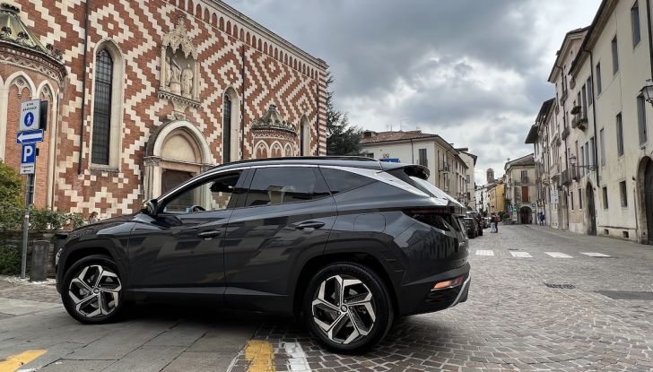 Hyundai Tucson Hybrid, provata su strada con soddisfazione! - Foto 2 di 71
