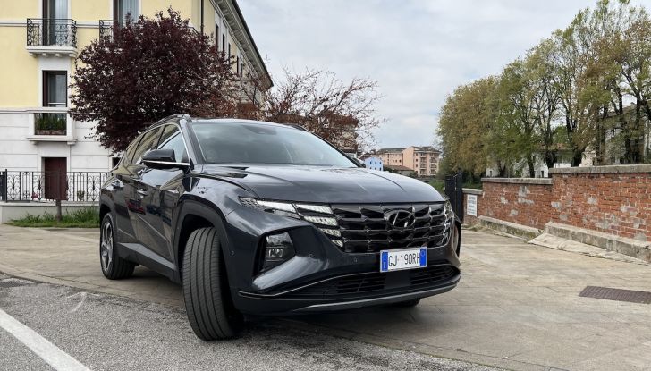 Hyundai Tucson Hybrid, provata su strada con soddisfazione! - Foto 3 di 71