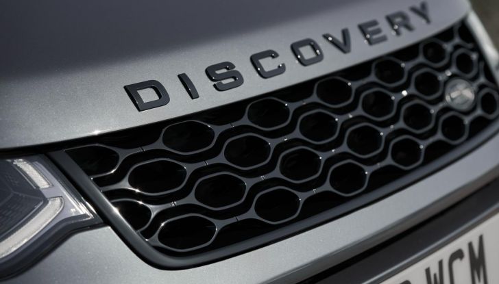 Land Rover Discovery Sport: debutta il model year 2024 con diverse novità - Foto 28 di 42