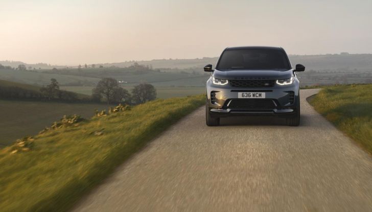 Land Rover Discovery Sport: debutta il model year 2024 con diverse novità - Foto 3 di 42