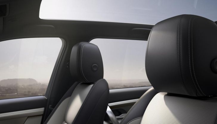 Land Rover Discovery Sport: debutta il model year 2024 con diverse novità - Foto 23 di 42