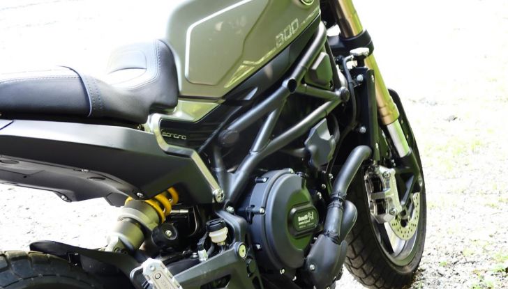 Benelli Leoncino 800, prova su strada per ruggire di piacere - Foto 12 di 34