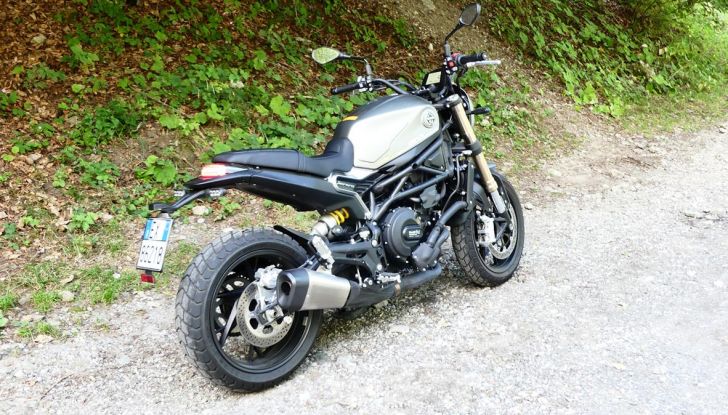 Benelli Leoncino 800, prova su strada per ruggire di piacere - Foto 16 di 34