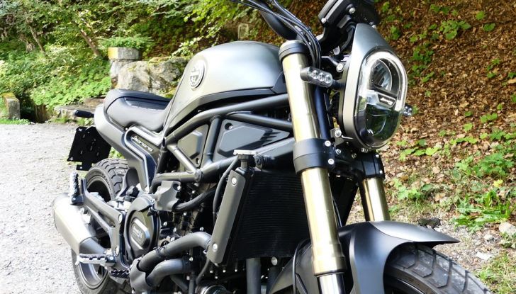 Benelli Leoncino 800, prova su strada per ruggire di piacere - Foto 21 di 34