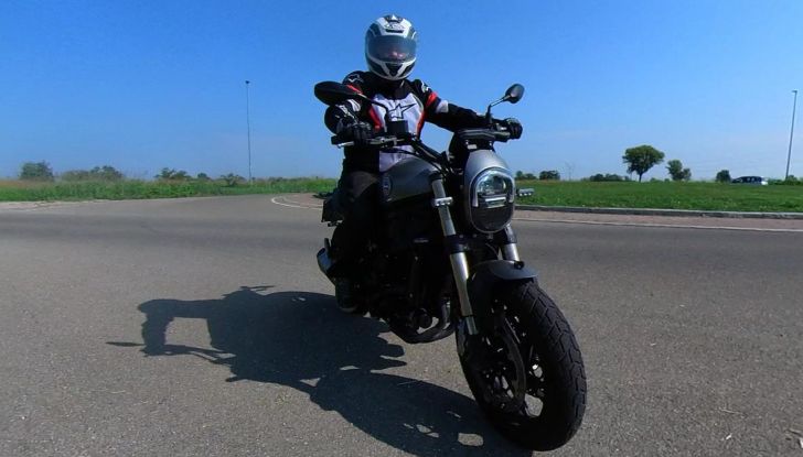 Benelli Leoncino 800, prova su strada per ruggire di piacere - Foto 10 di 34