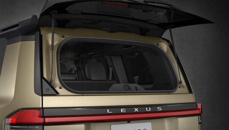 Lexus GX 2024: debutta la nuova generazione del SUV off-road - Foto 25 di 130