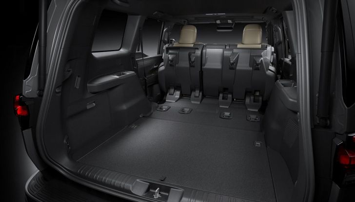 Lexus GX 2024: debutta la nuova generazione del SUV off-road - Foto 38 di 130