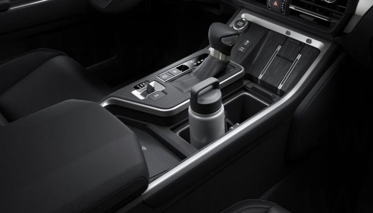 Lexus GX 2024: debutta la nuova generazione del SUV off-road - Foto 31 di 130