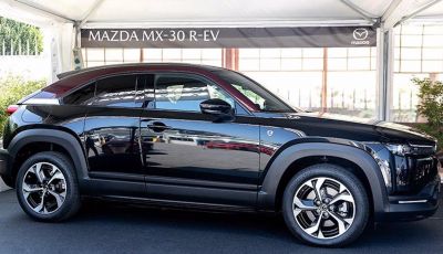 Mazda MX-30 R-EV: il brand presenta il nuovo crossover al Milano Monza Motor Show 2023