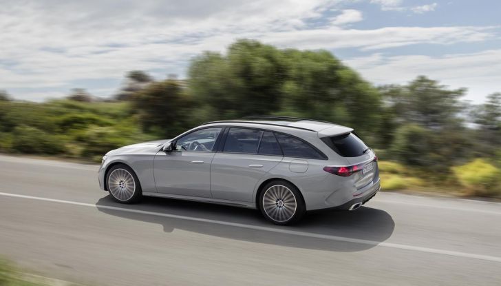 Mercedes Classe E Wagon 2024: debutta ufficialmente la nuova generazione - Foto 5 di 42