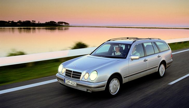 Mercedes Classe E Wagon 2024: debutta ufficialmente la nuova generazione - Foto 39 di 42