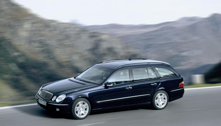 Mercedes Classe E Wagon 2024: debutta ufficialmente la nuova generazione - Foto 40 di 42