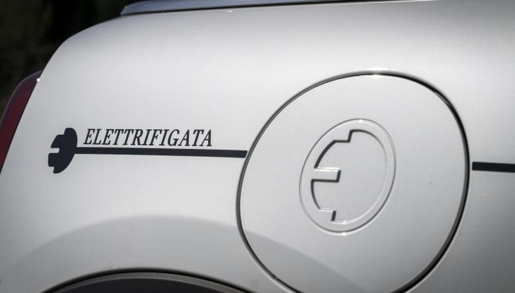 Mini Cooper SE: debutta la nuova versione speciale Elettrifigata - Foto 44 di 61