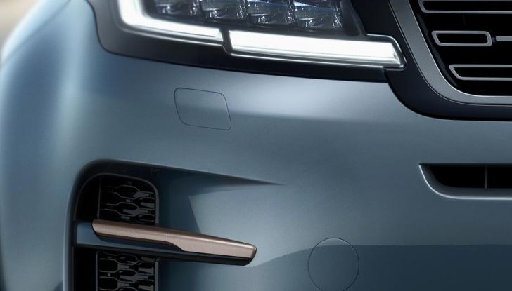 Range Rover Evoque 2024: il nuovo restyling introduce diverse novità esterne e interne - Foto 17 di 35