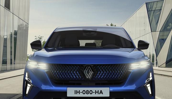 Renault Rafale E-Tech Full Hybrid: prezzi di listino in Italia - Foto 20 di 73