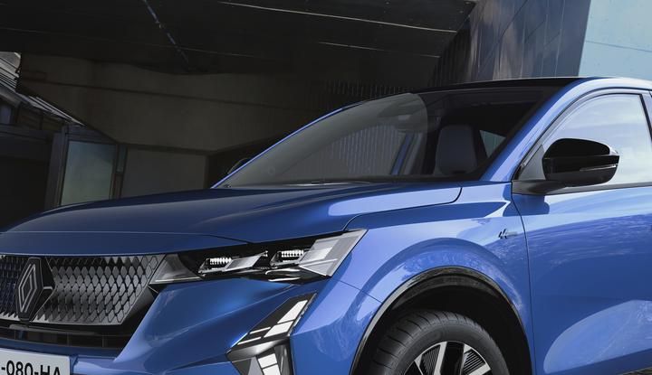 Renault Rafale E-Tech Full Hybrid: prezzi di listino in Italia - Foto 12 di 73