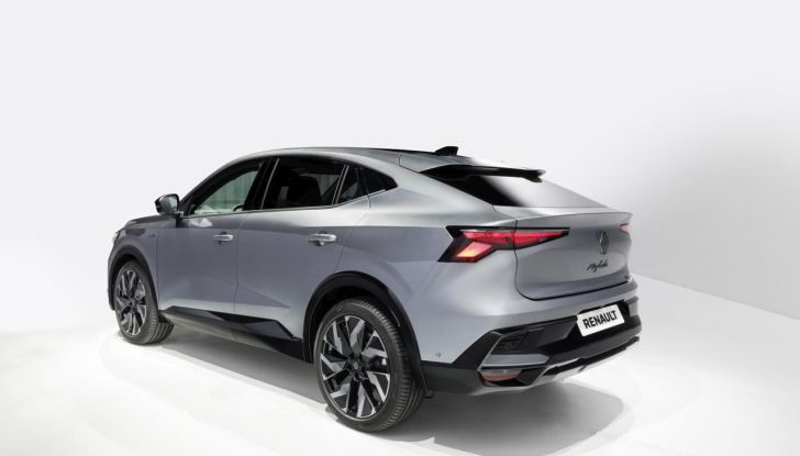 Renault Rafale E-Tech Full Hybrid: prezzi di listino in Italia - Foto 57 di 73