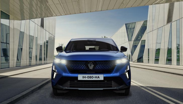 Renault Rafale E-Tech Full Hybrid: prezzi di listino in Italia - Foto 21 di 73