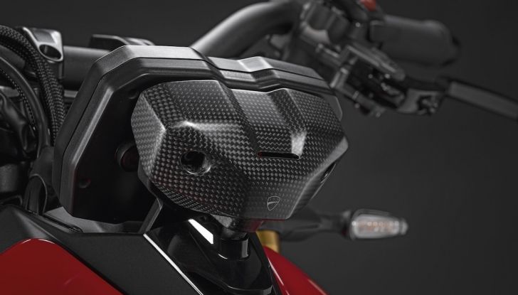 Ducati Streetfighter V4: ancora più sportivo e leggero con gli accessori del kit Performance - Foto 8 di 9