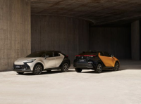 Toyota C-HR 2024: motori, allestimenti e prezzi